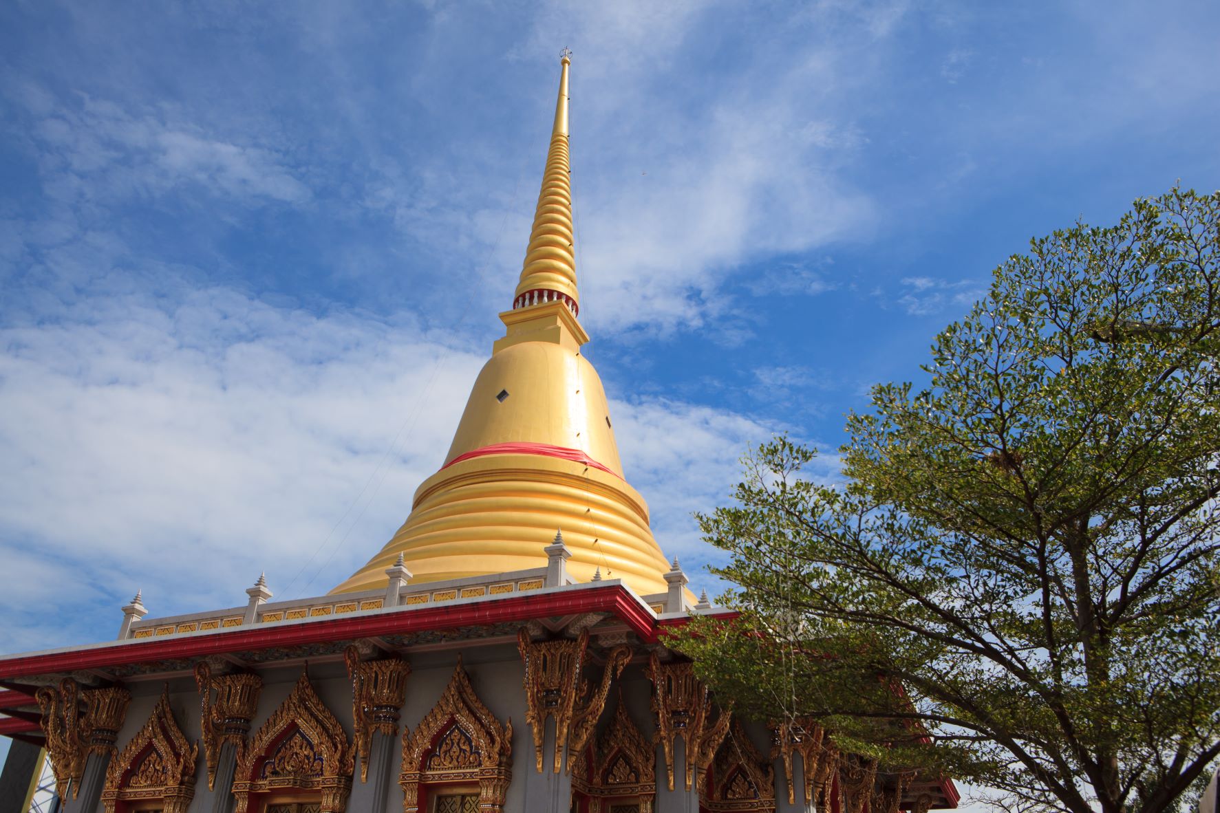 Wat Bang Plee Yai Nai